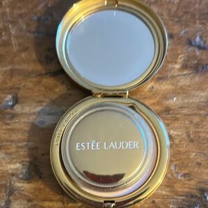 Estée Lauder translucent pressed powder - Lucidity